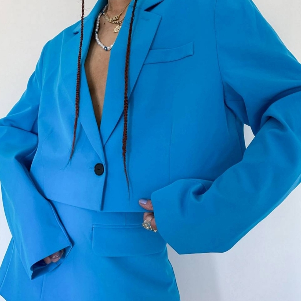 ASOS // COLLUSION Cropped Blazer - Part of a cropped suit set 💙